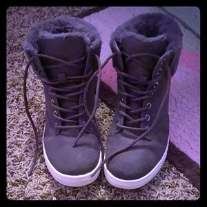 Justice gray fur top boots size 2